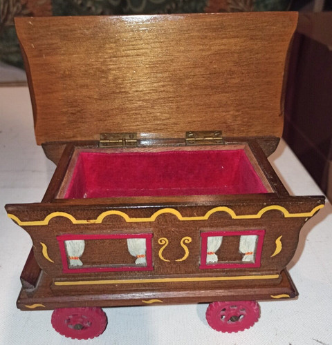 Ancienne boîte musique a - boîte,