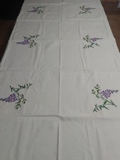 Nappe ancienne coton brodé
