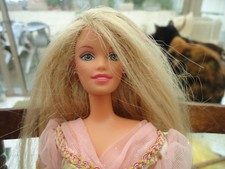 POUPEE MANNEQUIN  BARBIE MATTEL de 1995 BRAS ARTICULES