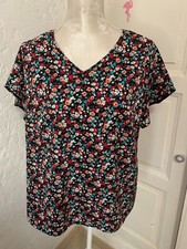 Haut shein manches courtes taille 44 motifs fleurs comme neuf