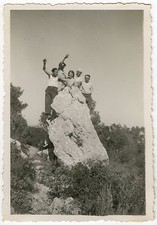 PHOTO ANCIENNE - GROUPE ROCHER ESCALADE HUMOUR - CLIMBING FUNNY-Vintage Snapshot