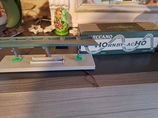 Train Quai de gare HOrnby-acHO Quai de gare Meccano