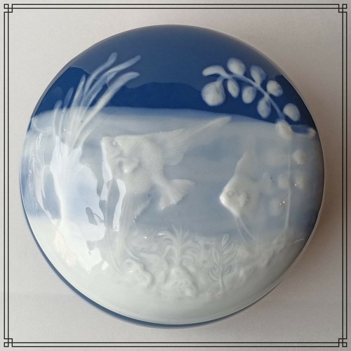 Bonbonniere porcelaine de - en,