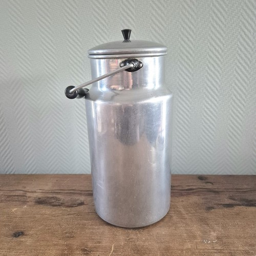 Ancien pot lait - à,