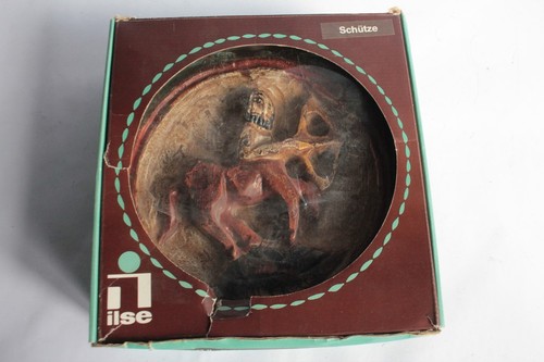 Bas relief bois sculpté