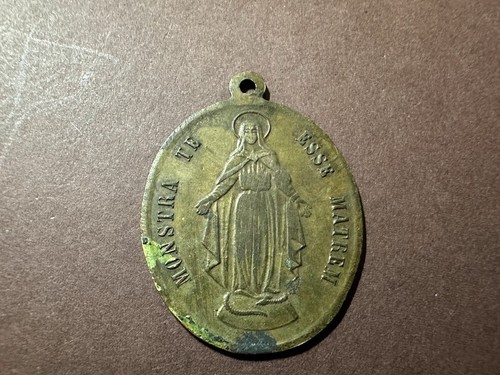 Médaille religieuse ancienne