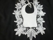 beau bavoir ancien dentelle