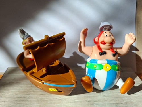 Lot figurines jouets - lot,
