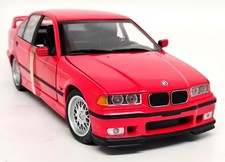 UT 1/18 BMW 318 is 1996 e36