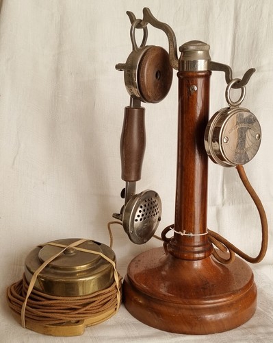 Téléphone ancien - ancien, de