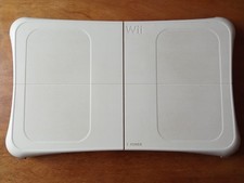 Wii console + Balance board et jeux