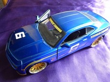 Camaro SS 2010 format 1/24 20 cm x 8.5 cm voiture en métal bleu Jada Toys