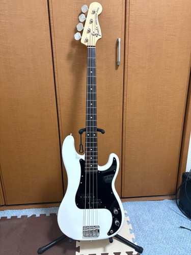 Fender precision bass made - precision, in
