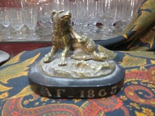 ancien bronze animalier epoque XIXe chien de chasse se grattant statuette