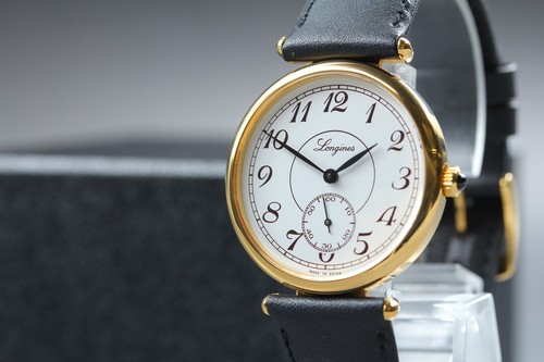 Presque comme neuve montre - neuve],