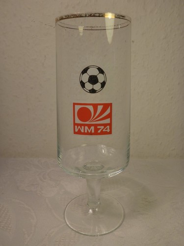 Ancien verre bière ddr - À,