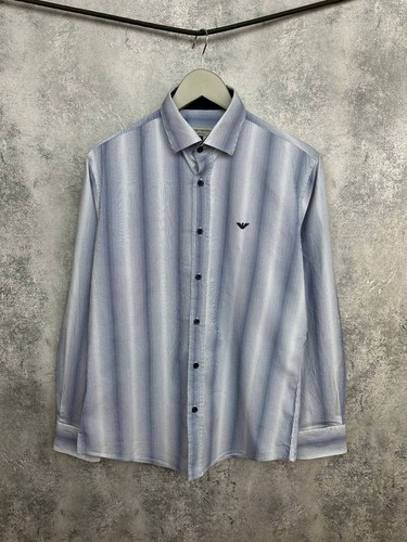 Chemise boutonnée rayée