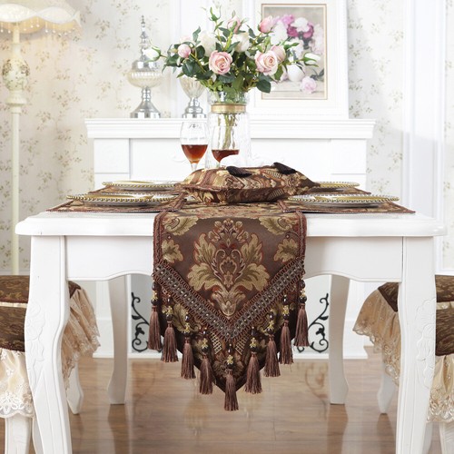 Chemin table gland nappe - table,