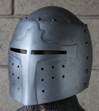 casque médiéval de spectacle