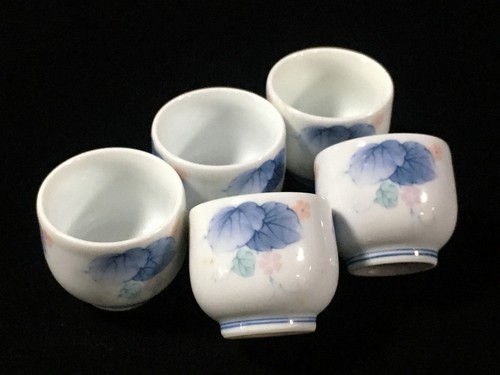 Ensemble tasses à - 5,