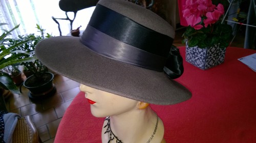 Vends chapeau cérémonie - vends,