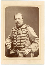 Officier, homme en tenue