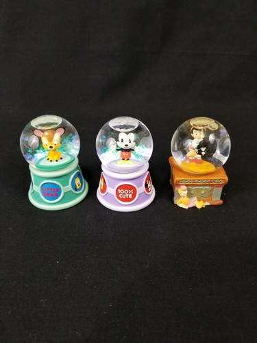 Lot disney store snow - of,