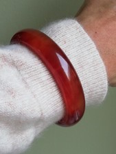 Bracelet jonc ancien en bakélite couleur ambre