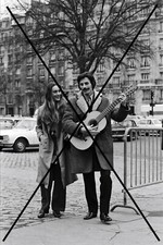 PHOTO DE JEAN FERRAT GENEVIEVE GRAD 1970