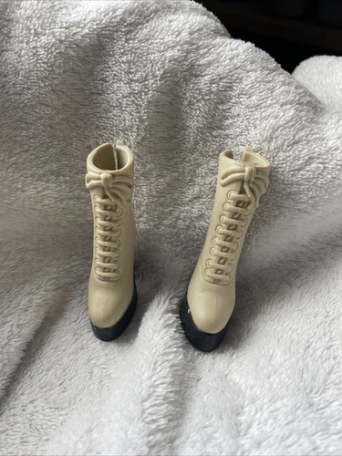 Paire chaussures bottes - de,
