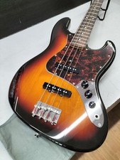 Guitare basse électrique
