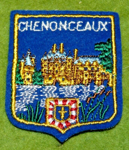 Ancien écusson coudre en - à,