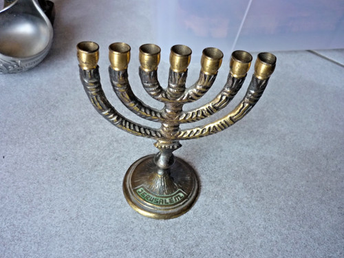 Petit chandelier menorah