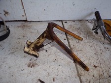 béquille tordue + pied 19" 44