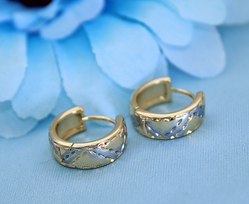 Boucles d oreilles - 💛, d'oreilles