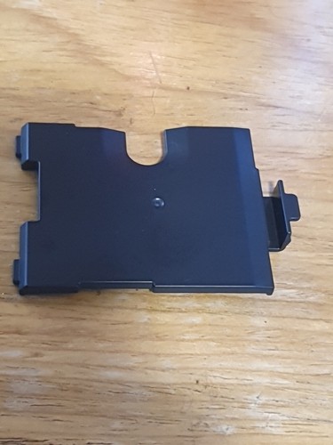 Trappe fixation batterie - trappe,