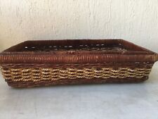 Corbeille plateau en rotin et