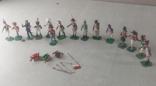 Lot anciennes figurines - de,