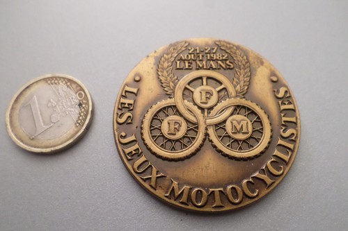 Insigne médaille les jeux - les,