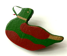 BROCHE CANARD en BOIS PEINT VERT Rouge Doré Blanc 3,6cm comme Neuf
