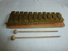 XYLOPHONE SUR BOIS AVEC SES 2