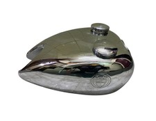 Réservoir d'essence chromé