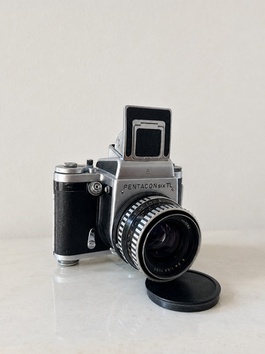Pentacon six medium - medium, format