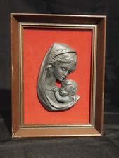 Cadre Vierge en Etain sur fond velours