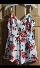 Hot Kiss NWT white Flowered