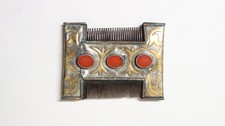 Ancien Peigne ethnique métal doré verroteries rouges Turkmène XIX-XXe siècle