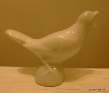 Ancien bouchon verseur en porcelaine, en forme d'oiseau, ht.4,3cm, long.5,9cm