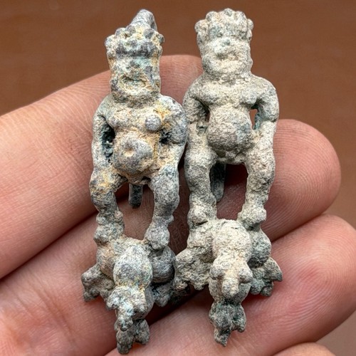 Très rares boucles oreilles - très,