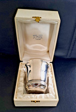 ANCIENNE TIMBALE EN METAL ARGENTE   SOUS COFFRET NEUVE