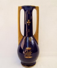  grand vase en faience de tours décor polychrome cygne couronné transpercé